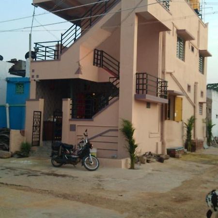 Druva Homestay Hampi Eksteriør billede
